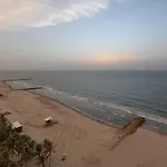 Relaxing 1 Bedroom Beachfront Apartment W Wifi And Pool